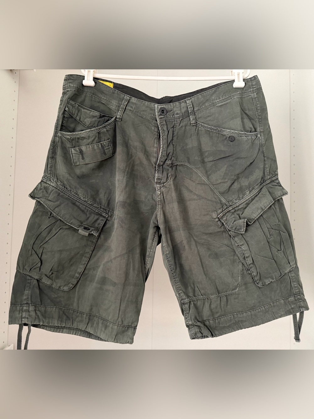 GSTAR RAW Rovic Loose Cargo Shorts- Faded Olive Men’s 38